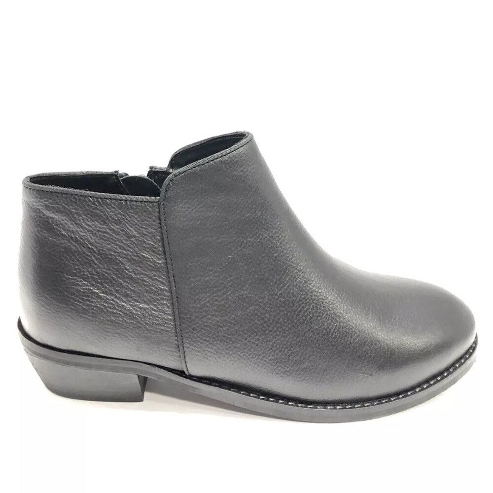 Softwalk Women’s Rocklin, Black Zip Ankle Boots, Size 7.5M.